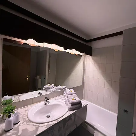 Hochwertige Und Moderne - Modern Und Voll Ausgestattet! * Griesheim (Hessen)